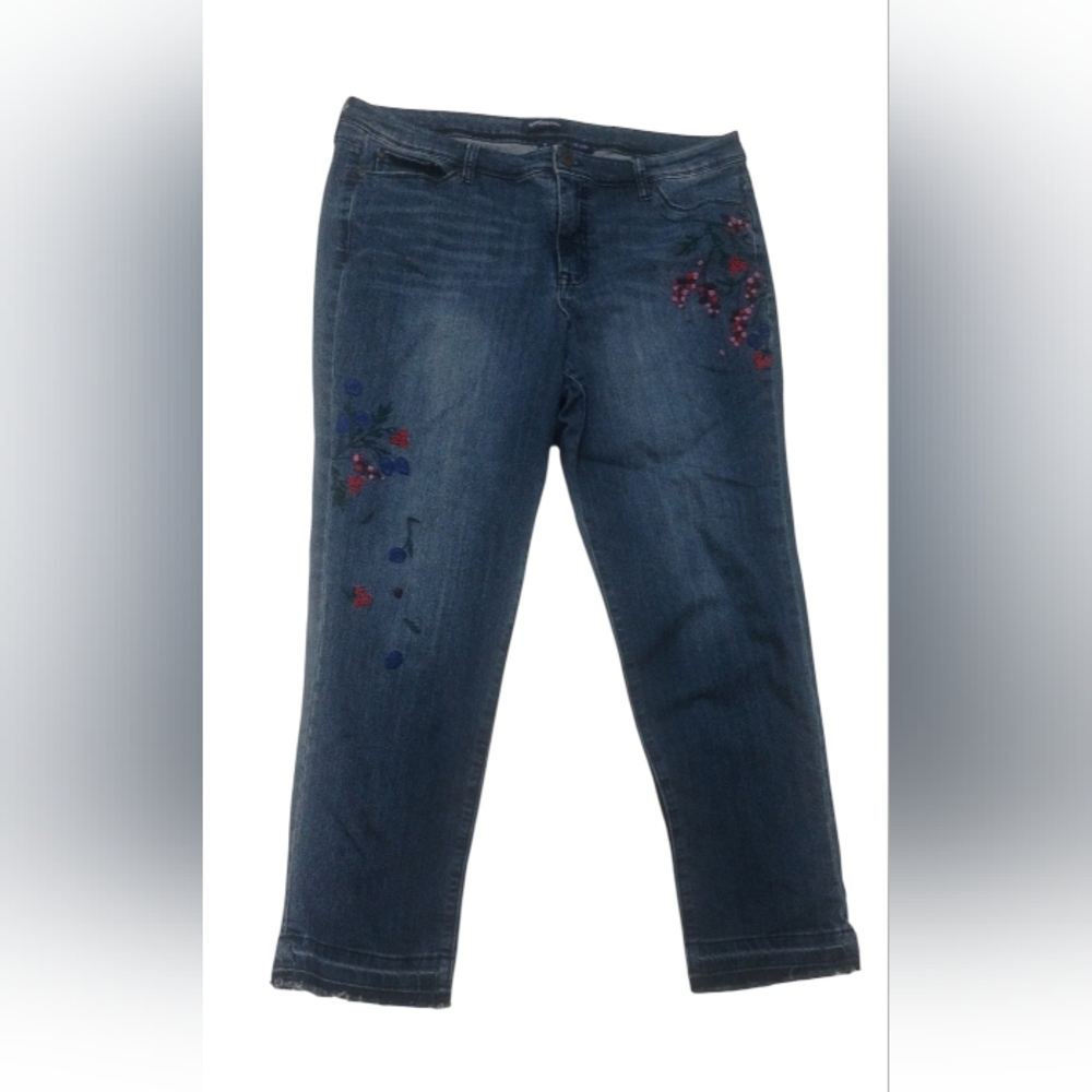 Bandolino Women's Embroidered Medium Blue Jeans Size 16 - Picture 2 of 6